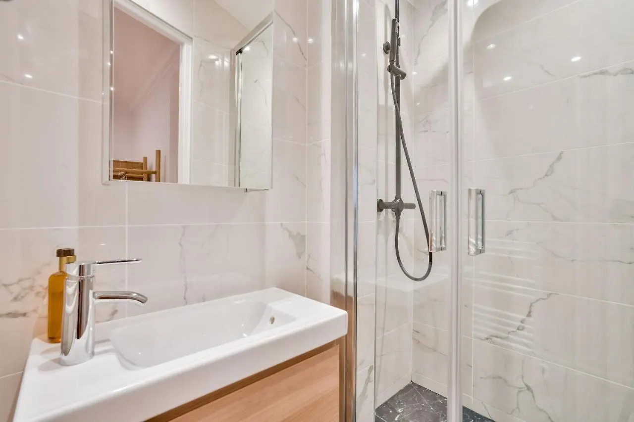 Apartment 102 - Urban Opera Picasso Paris