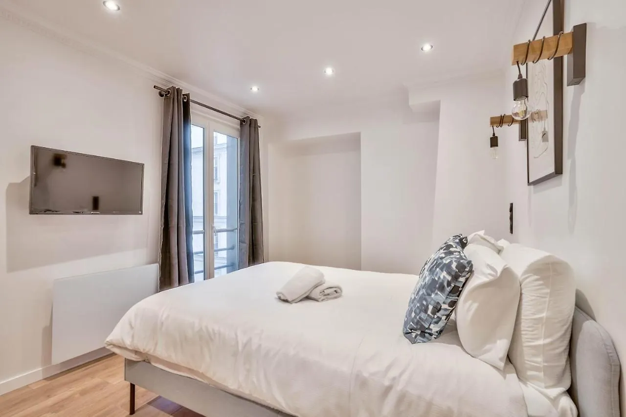 Apartment 102 - Urban Opera Picasso
